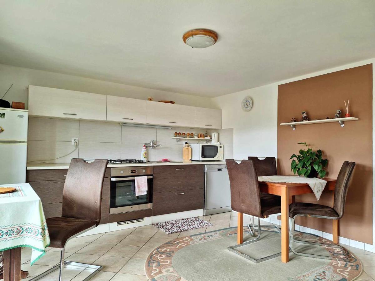 Apartman Pod Maliarkou Vychodna Exteriör bild